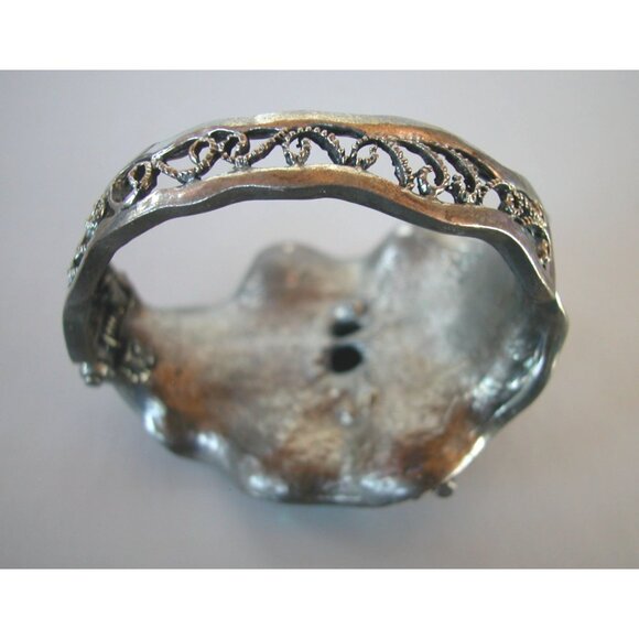 Vintage Frog Rhinestone Clamper Bracelet 2.5 across - Picture 3 of 3